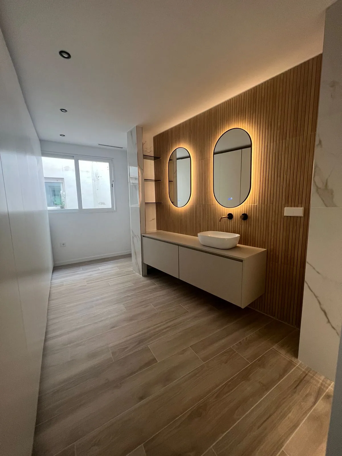 Baño de reforma integral en Valencia — Ápice